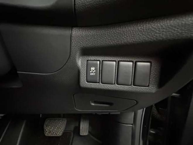 エクストレイル2.0 20X 4WD　社外ディスプレイオーディオ　前後シートヒーター　4WD切り替スイッチ　　横滑り防止装置　ETC　ヒルディセントコントロール　社外アルミホイール夏 2000