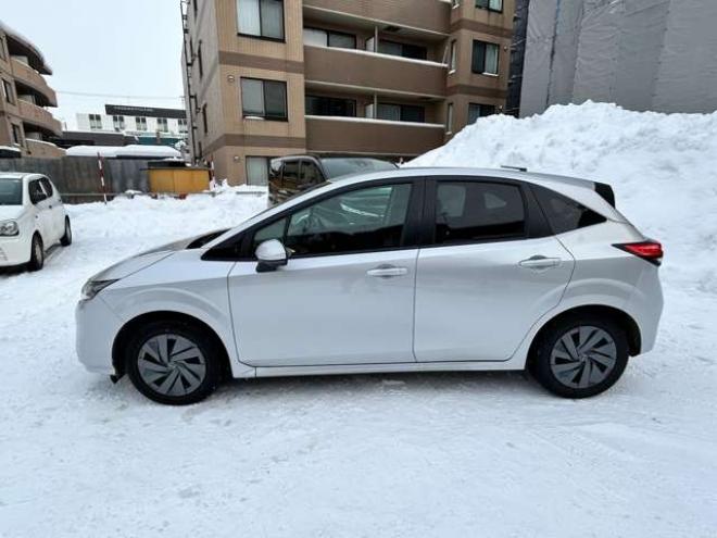 ノート1.2 S FOUR 4WD　ブレーキサポート　車線逸脱警報　バックモニター　コーナーセンサー　フロントモニター　サイドモニター 1200