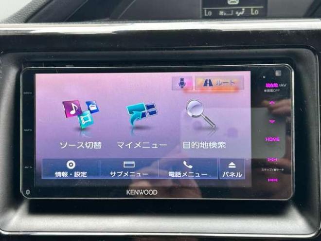 ヴォクシー2.0 X 4WD　電動スライドドア　冬タイヤセット　ドラレコ　アクセル踏み間違い防止装置 ナビTVバックモニター 2000