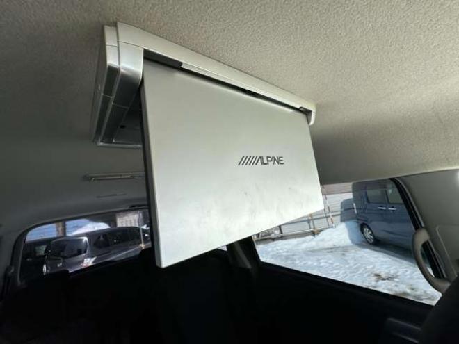 ヴォクシー2.0 ZS 4WD　両側パワースライドドア　プッススタート 2000