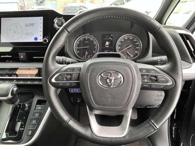 ヴォクシー2.0 S-G 4WD　バックモニター　左右電動スライドドア　衝突軽減ブレーキアクセル踏み間違いブレーキ　ETCレーンキープアシスト 2000