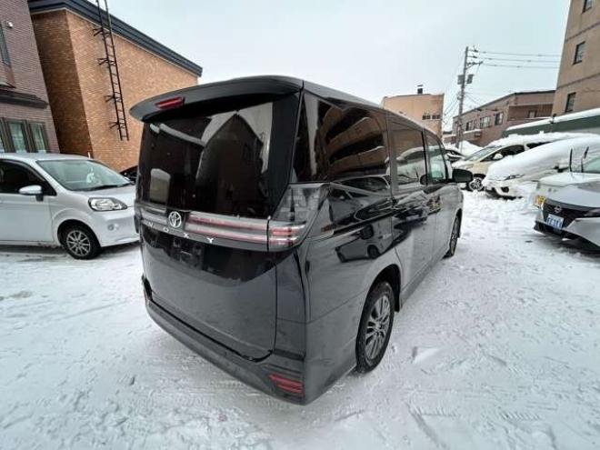 ヴォクシー2.0 S-G 4WD　バックモニター　左右電動スライドドア　衝突軽減ブレーキアクセル踏み間違いブレーキ　ETCレーンキープアシスト 2000