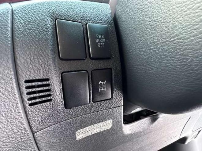 ヴェルファイア2.4 Z 4WD　左右パワースライドドア　プッシュスタート　コーナセンサー　　横滑り防止　ETC　社外アルミホイール冬　純正アルミホイール夏 2400