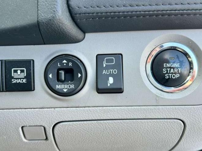 クラウンロイヤル 3.0 ロイヤルサルーン i-Four Uパッケージ 4WD　クルーズコントロール　ナビフルセグTVバックモニター　Uパッケージ 3000