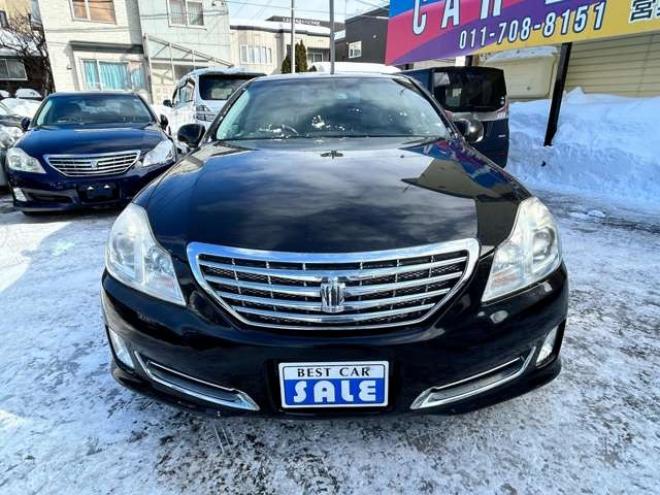 クラウンロイヤル 3.0 ロイヤルサルーン i-Four Uパッケージ 4WD　クルーズコントロール　ナビフルセグTVバックモニター　Uパッケージ 3000