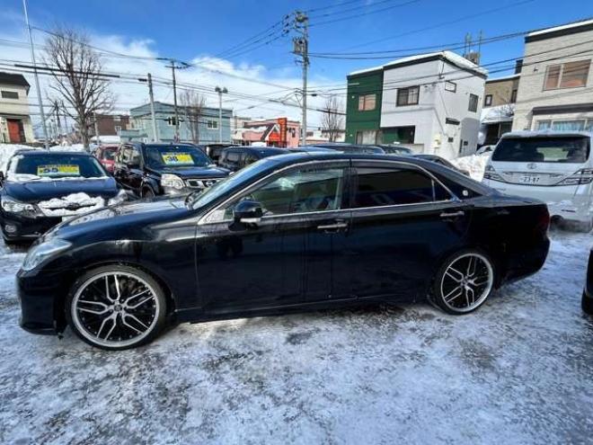 クラウンロイヤル 3.0 ロイヤルサルーン i-Four Uパッケージ 4WD　クルーズコントロール　ナビフルセグTVバックモニター　Uパッケージ 3000