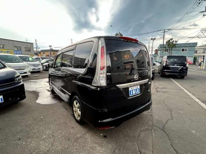 セレナ2.0 ハイウェイスター Vセレクション 4WD　ナビフルセグTV　フリップダウンモニター 2000