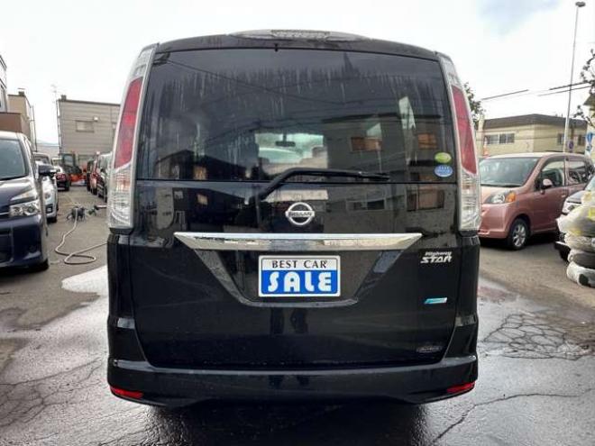 セレナ2.0 ハイウェイスター Vセレクション 4WD　両側ワンタッチオートスライドドア　ETC 2000