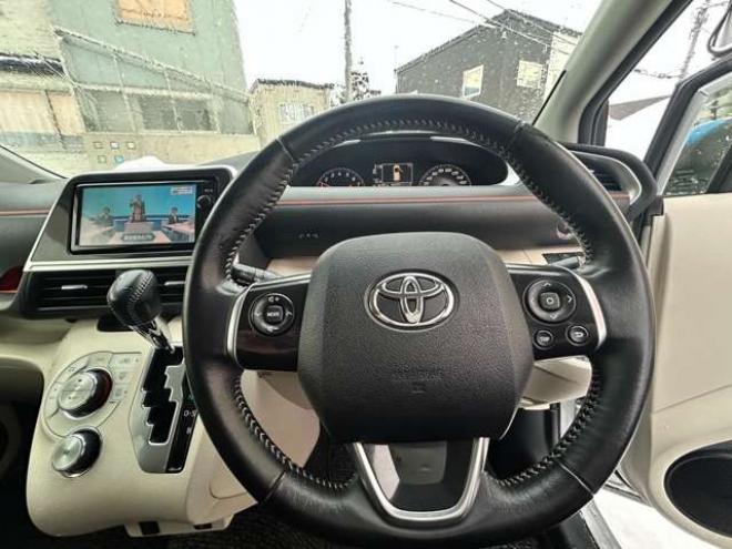 シエンタ1.5 G 4WD　左右電動スライドドア　ビルトインETC　ナビフルセグTVバックモニター　プリクラッシュブレーキ 1500