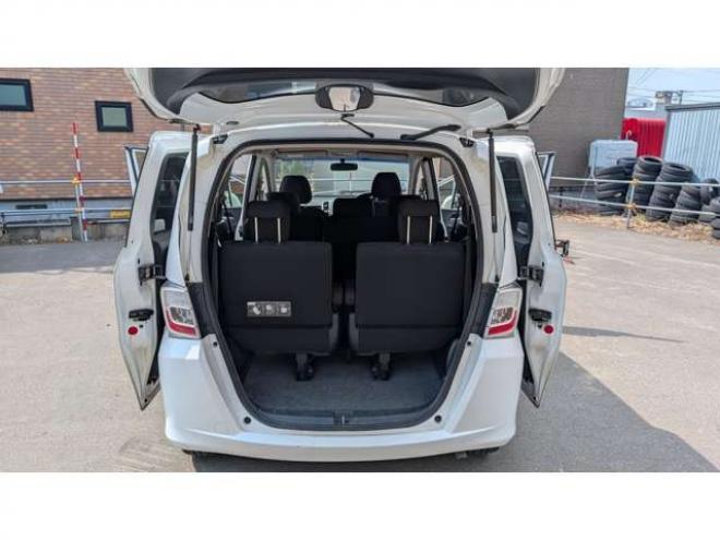 フリード1.5 G ジャストセレクション 4WD　 1500