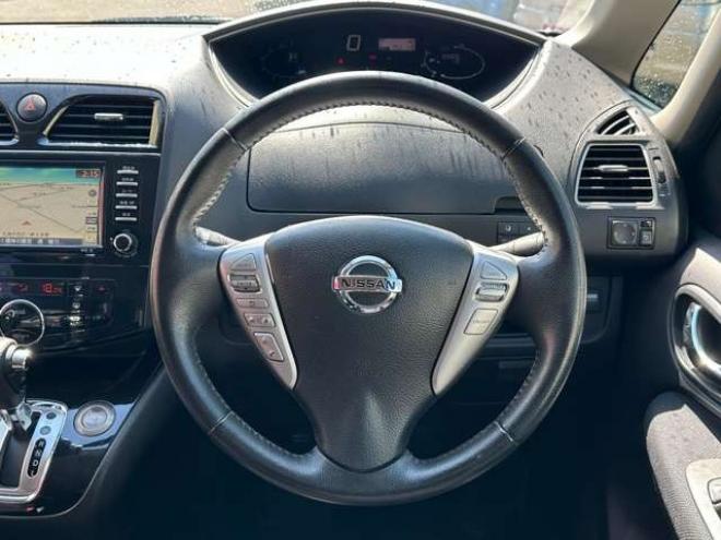 セレナ2.0 ハイウェイスター 4WD　ワンオーナー　両側ワンタッチオートスライドドア　ETC　横滑り防止装置　アイドリングストップ　バックモニター 2000