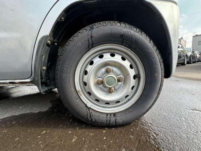 ミニキャブバン CD ハイルーフ 4WD　4WD切替スイッチ　FM/AMラジオ 660