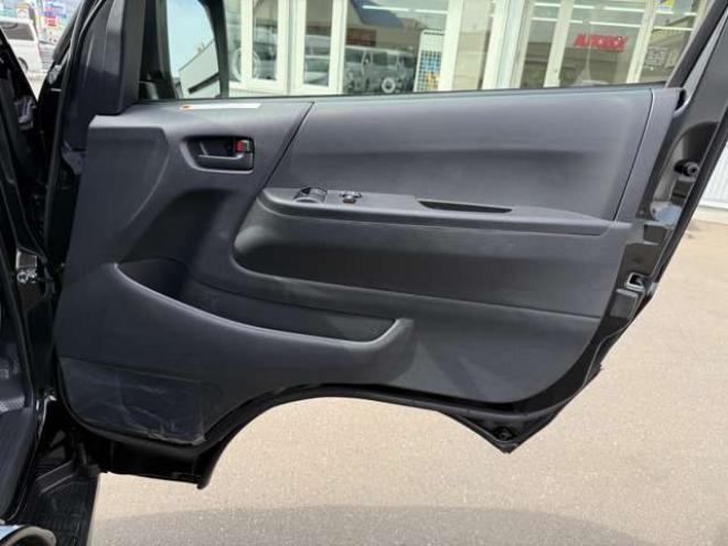 ハイエースバン2.8 DX ロング ディーゼルターボ 4WD　登録未使用車　寒冷地仕様　パノラミックビューモニター　デジタインナーミラー　LEDヘッドランプ　電動格納ミラーヒータ付　リアAC　リアヒーター　スライドドアイージークローザー　バックドアイージークローザー 登録済未使用車 2800