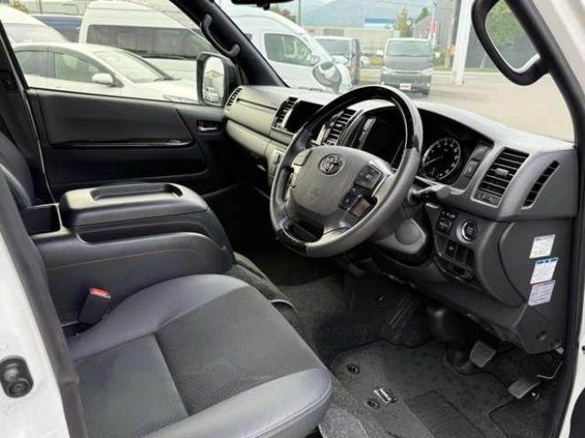 ハイエースバン2.8 スーパーGL ダークプライムII ロングボディ ディーゼルターボ 4WD　寒冷地仕様 ワンオーナー パノラミックビューモニター デジタルインナーミラー 415COBRA CL-3フロントリップ CL-2サイドステップ　CL-ステップリアバンパー　ステージ2　バッドラッカー18インチアルミ　トーヨーH30 2800