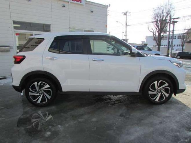 ライズ1.0 Z 4WD　プリクラッシュセーフティー/アイドリングストップ/純正エンジンスターター/純正ナビ/フルセグTV/アラウンドビュー/シートヒーター/ETC 1000