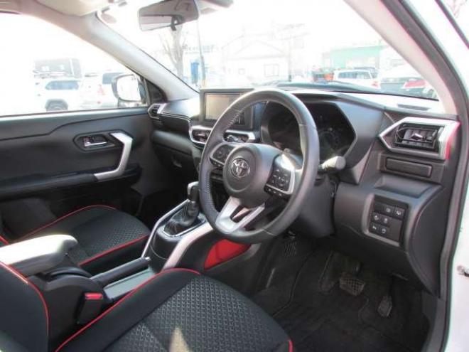 ライズ1.0 Z 4WD　プリクラッシュセーフティー/アイドリングストップ/純正エンジンスターター/純正ナビ/フルセグTV/アラウンドビュー/シートヒーター/ETC 1000