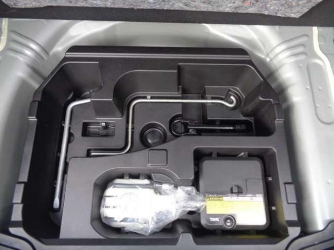 アクア1.5 S　キーフリー　純正ナビ　ワンセグ　ハイブリッド 2WD 1500