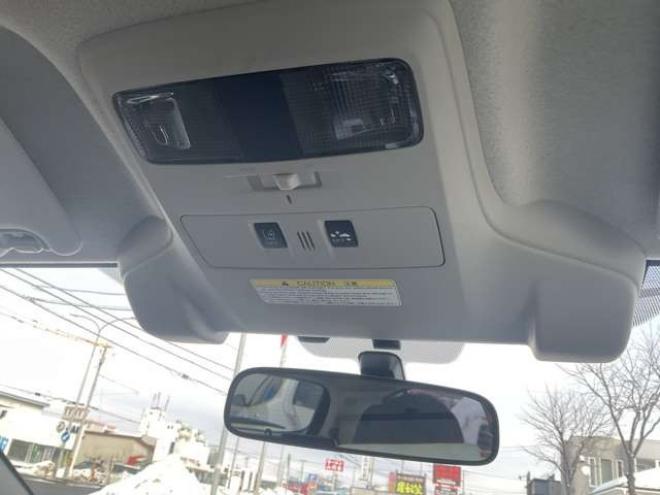 インプレッサスポーツ 2.0 i アイサイト 4WD　後期型　プッシュスタート　スマートキー　KENWOOD製ナビTV　Bluetooth バックカメラ　レーダークルーズコントロール　ETC　HIDヘッドライト　リアスポイラー　エアロ(サイド・リア) 2000