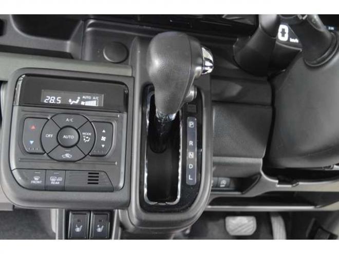 スペーシアギア ハイブリッド XZ 4WD　ワンオーナー車ハイブリッド4WDセーフティサポート両側オートスライドドア8インチナビTVアダプティブクルーズコントロールステアリングヒーターLEDオットマンヘッドアップディスプレイ 660