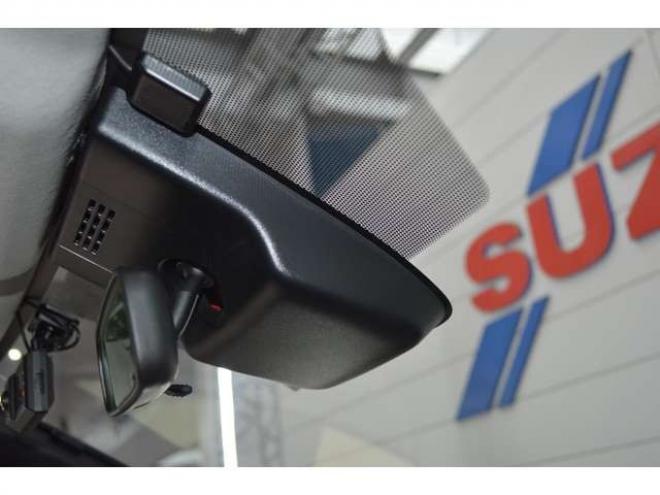 ランディ2.0 G 4WD　ワンオーナー車8人乗り4WDセーフティサポート搭載プリクラッシュセーフティ両側オートスライドドア9インチナビTVバックカメラETCレーダークルーズコントロールLEDドラレコシートヒーター 2000