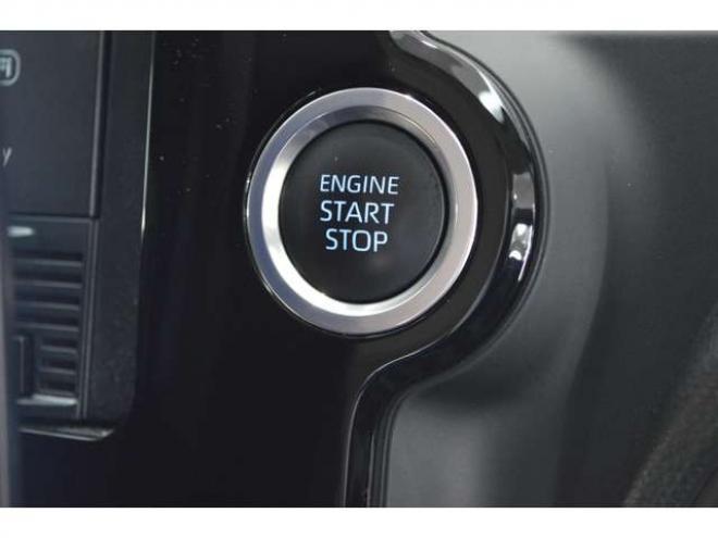 ランディ2.0 G 4WD　ワンオーナー車8人乗り4WDセーフティサポート搭載プリクラッシュセーフティ両側オートスライドドア9インチナビTVバックカメラETCレーダークルーズコントロールLEDドラレコシートヒーター 2000