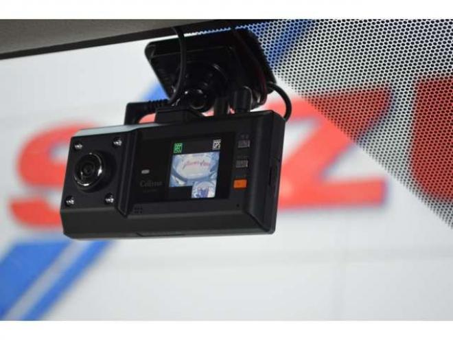 ランディ2.0 G 4WD　ワンオーナー車8人乗り4WDセーフティサポート搭載プリクラッシュセーフティ両側オートスライドドア9インチナビTVバックカメラETCレーダークルーズコントロールLEDドラレコシートヒーター 2000