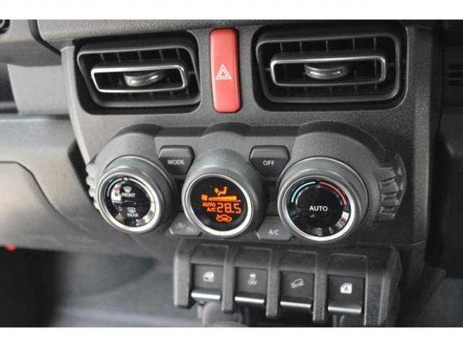 ジムニーシエラ1.5 JC 4WD　ワンオーナー車4WDセーフティサポート搭載アイドリングストップハイビームアシストLEDライト後退時ブレーキサポートETCクルーズコントロール横滑り防止装置ヒルホールドコントロール 1500