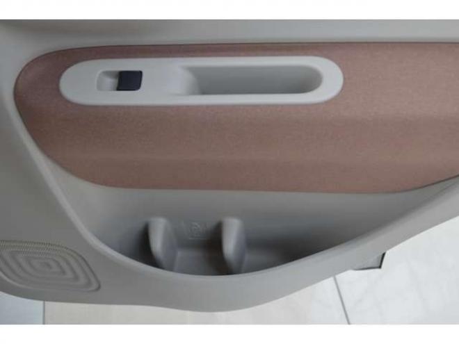 ラパンX 4WD　ワンオーナー車4WDセーフティサポート搭載アイドリングストップ横滑り防止装置デュアルセンサーブレーキサポート後退時ブレーキサポートハイビームアシストLEDライト 660