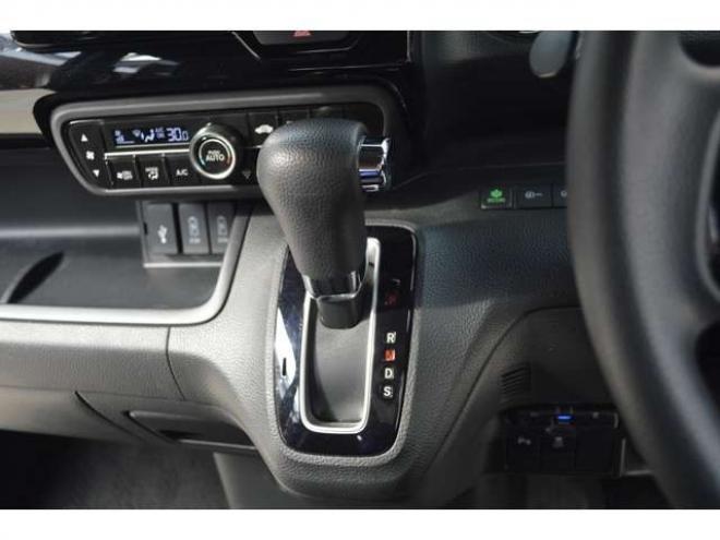 N-BOXカスタム 660 L 4WD　ワンオーナー車4WDホンダセンシング両側オートスライドドア純正ギャザーズナビTVバックカメラETCハイビームアシストLEDライトアダプティブクルーズコントロールドライブレコーダーシートヒーター 660