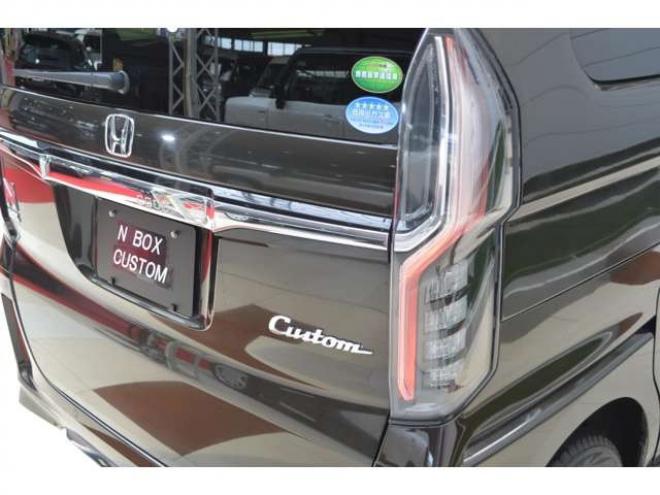 N-BOXカスタム 660 L 4WD　ワンオーナー車4WDホンダセンシング両側オートスライドドア純正ギャザーズナビTVバックカメラETCハイビームアシストLEDライトアダプティブクルーズコントロールドライブレコーダーシートヒーター 660