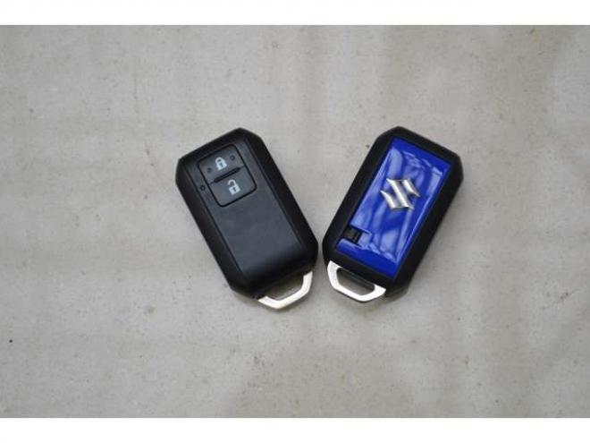 フロンクス1.5 4WD　ハイブリット4WDセーフティサポート搭載4WDスズキコネクト対応通信機装着車アダプティブクルーズコントロール全方位モニター付き9インチナビTVバックカメラハイビームアシストLEDライト 登録済未使用車 1500