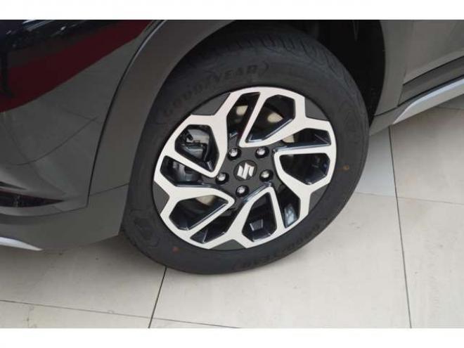 フロンクス1.5 4WD　ハイブリット4WDセーフティサポート搭載4WDスズキコネクト対応通信機装着車アダプティブクルーズコントロール全方位モニター付き9インチナビTVバックカメラハイビームアシストLEDライト 登録済未使用車 1500