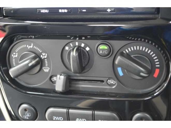 ジムニーランドベンチャー 4WD　ワンオーナー特別仕様車5速マニュアル4WDターボ7インチワイドナビTVバックカメラETCハーフレザーシートヒーター 660