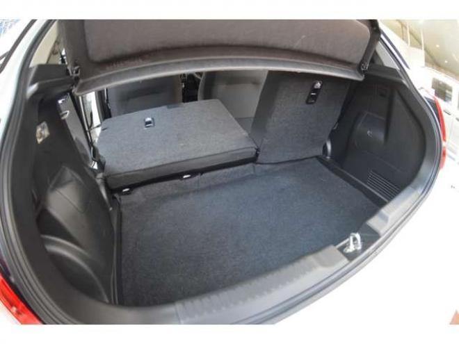 スイフト1.2 XG スズキ セーフティサポート非装着車 4WD　ワンオーナー車4WD横滑り防止装置ABSシートヒータードアミラーヒーターCDスマートキープッシュスタート社外15インチアルミ 1200