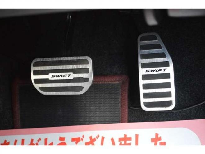 スイフト1.2 ハイブリッド RS セーフティパッケージ装着車 4WD　ワンオーナー車ハイブリッド4WDパドルシフトセーフティサポート搭載アイドリングストップ全方位モニター付8インチナビTVバックカメラLEDライトアダプティブクルーズコントロールドラレコ 1200