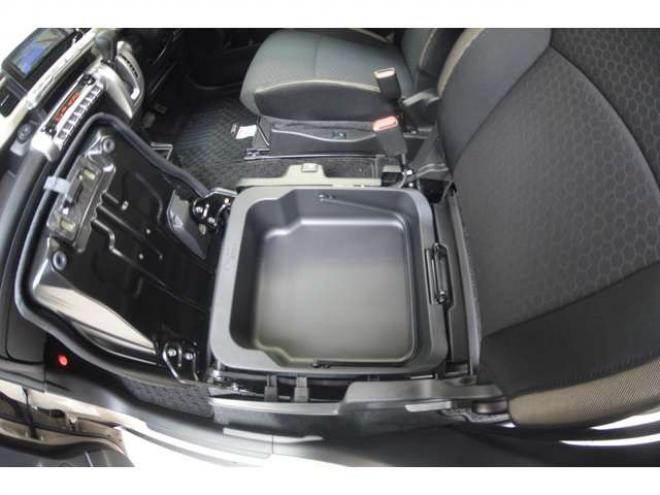 クロスビー1.0 ハイブリッド MZ 4WD　ワンオーナー車ハイブリット4WDターボパドルシフトセーフティサポート搭載アダプティブクルーズコントロールアイドリングストップ全方位モニター付8インチナビTVバックカメラハイビームアシストLEDライト 1000