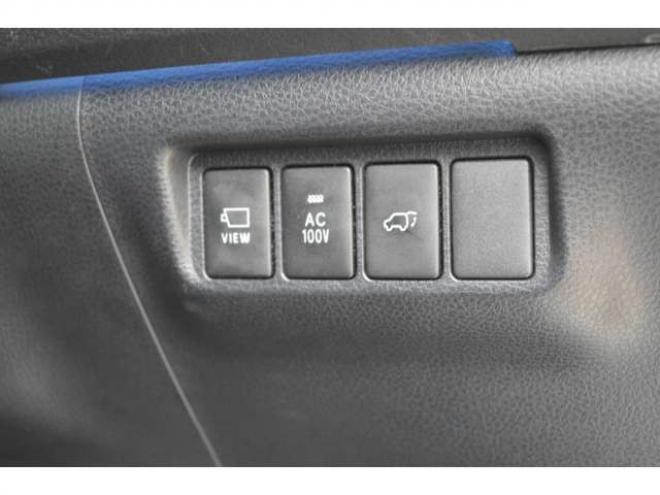 ハリアー2.5 ハイブリッド E-Four プレミアム アドバンストパッケージ 4WD　ワンオーナー車プリクラッシュセーフティ横滑り防止装置ハーフレザーシート全方位モニター付8インチナビ純正ナビTVバックカメラLEDライトETCクルーズコントロールパワーバックドア 2500