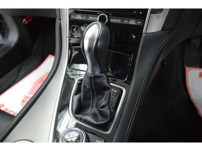 スカイライン3.5 350GT FOUR ハイブリッド タイプP　ハイブリッド4WDアイドリングストップエマージェンシーブレーキ横滑り防止装置HIDライト全方位モニター付純正ナビTVバックカメラ黒革シートヒーターETCアダプティブクルーズコントロール 3500