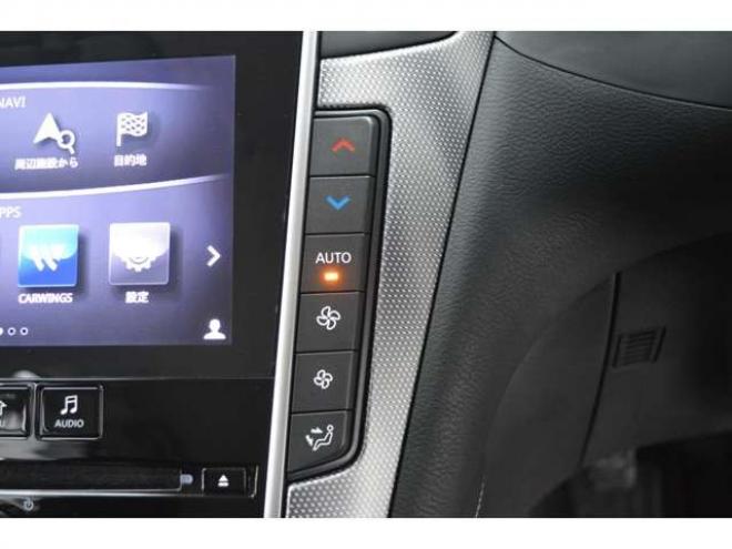 スカイライン3.5 350GT FOUR ハイブリッド タイプP　ハイブリッド4WDアイドリングストップエマージェンシーブレーキ横滑り防止装置HIDライト全方位モニター付純正ナビTVバックカメラ黒革シートヒーターETCアダプティブクルーズコントロール 3500