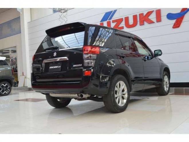 エスクード2.4 XG 4WD　ワンオーナー車5速マニュアル4WD横滑り防止装置SDナビTVバックカメラETCクルーズコントロールドライブレコーダーディスチャージヘッドライト純正17インチアルミシートヒーター 2400