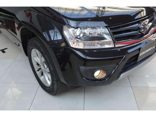 エスクード2.4 XG 4WD　ワンオーナー車5速マニュアル4WD横滑り防止装置SDナビTVバックカメラETCクルーズコントロールドライブレコーダーディスチャージヘッドライト純正17インチアルミシートヒーター 2400