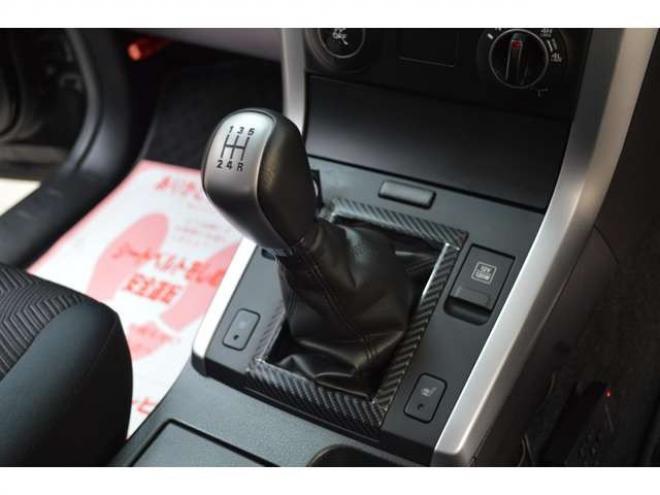 エスクード2.4 XG 4WD　ワンオーナー車5速マニュアル4WD横滑り防止装置SDナビTVバックカメラETCクルーズコントロールドライブレコーダーディスチャージヘッドライト純正17インチアルミシートヒーター 2400