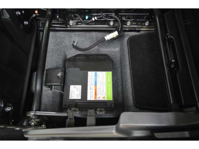 ワゴンRスティングレー ハイブリッド X 4WD　ワンオーナー車ハイブリッド4WDセーフティサポート搭載アイドリングストップ全方位モニター8インチナビTVハイビームアシスト付LEDライトETC横滑り防止装置ヘッドアップディスプレイ 660