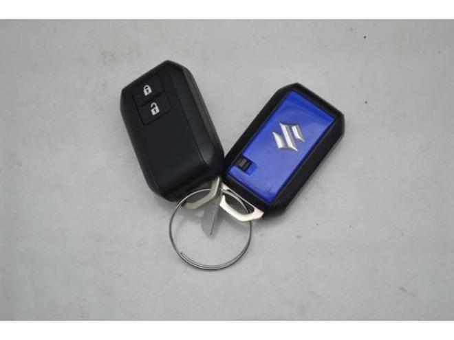 ワゴンRスティングレー ハイブリッド X 4WD　ワンオーナー車ハイブリッド4WDセーフティサポート搭載アイドリングストップ全方位モニター8インチナビTVハイビームアシスト付LEDライトETC横滑り防止装置ヘッドアップディスプレイ 660