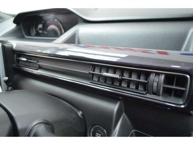 ワゴンRスティングレー ハイブリッド X 4WD　ワンオーナー車ハイブリッド4WDセーフティサポート搭載アイドリングストップ全方位モニター8インチナビTVハイビームアシスト付LEDライトETC横滑り防止装置ヘッドアップディスプレイ 660