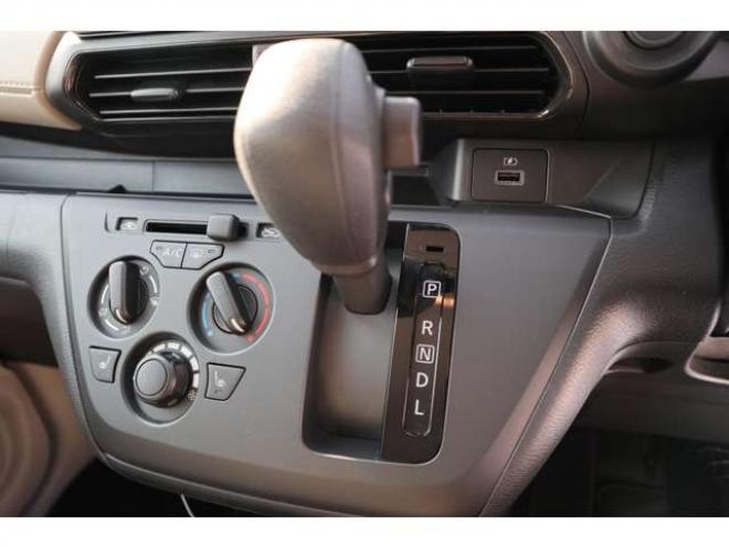 eKワゴンM 4WD　純正CDプレイヤー　オートライト　衝突軽減ブレーキ　車線逸脱警報　パーキングセンサー　ETC 660