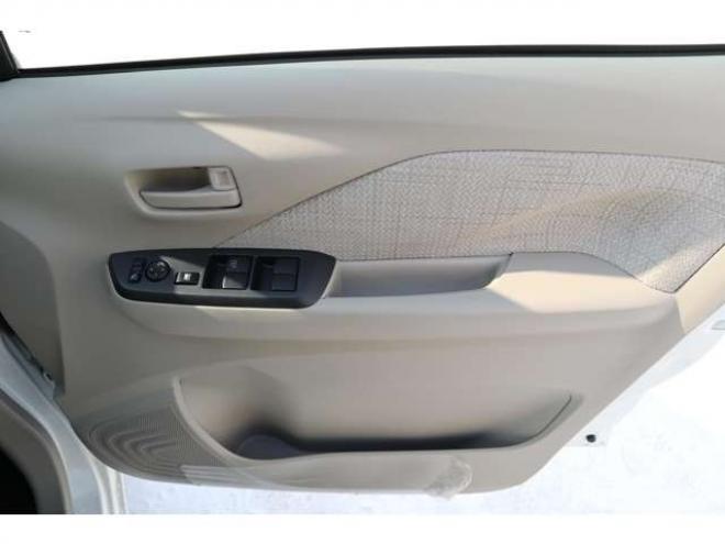 eKワゴンM 4WD　純正CDプレイヤー　オートライト　衝突軽減ブレーキ　車線逸脱警報　パーキングセンサー　ETC 660