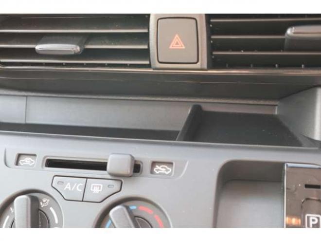 eKワゴンM 4WD　純正CDプレイヤー　オートライト　衝突軽減ブレーキ　車線逸脱警報　パーキングセンサー　ETC 660