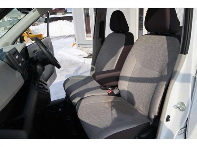 eKワゴンM 4WD　純正CDプレイヤー　オートライト　衝突軽減ブレーキ　車線逸脱警報　パーキングセンサー　ETC 660