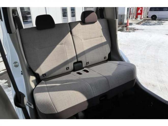 eKワゴンM 4WD　純正CDプレイヤー　オートライト　衝突軽減ブレーキ　車線逸脱警報　パーキングセンサー　ETC 660